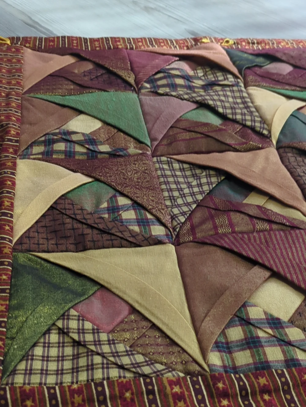 Handmade Cathedral Window Quilt Wall Hanging Pillow Cover 21x21 Primitive Countr